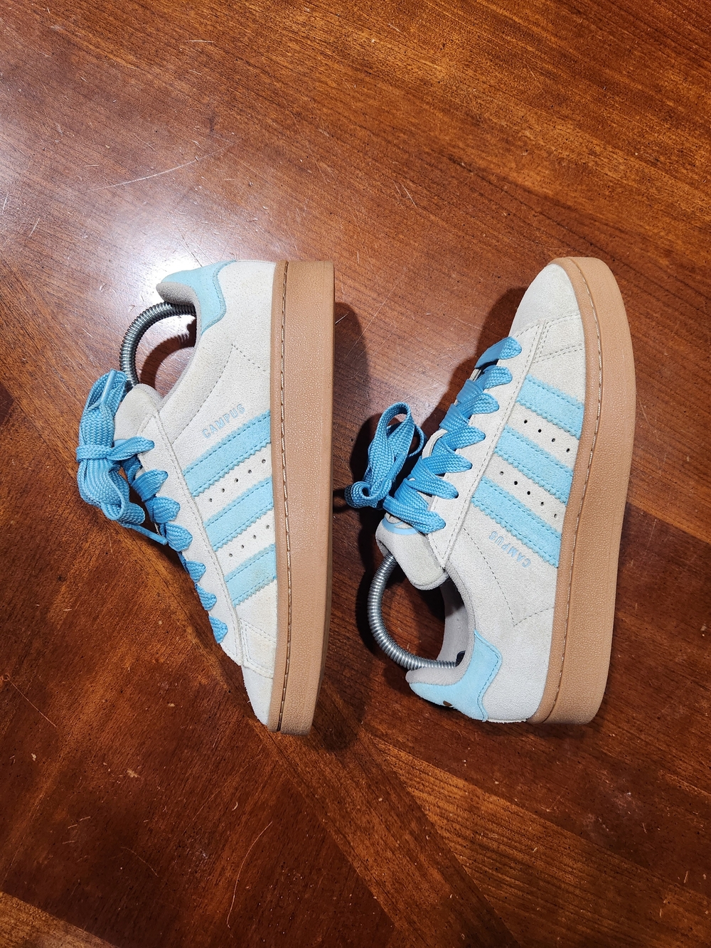 adidas Suede Sneakers in Light Gray with Teal Blue Stripes Women Size 6 - Picture 2 of 7